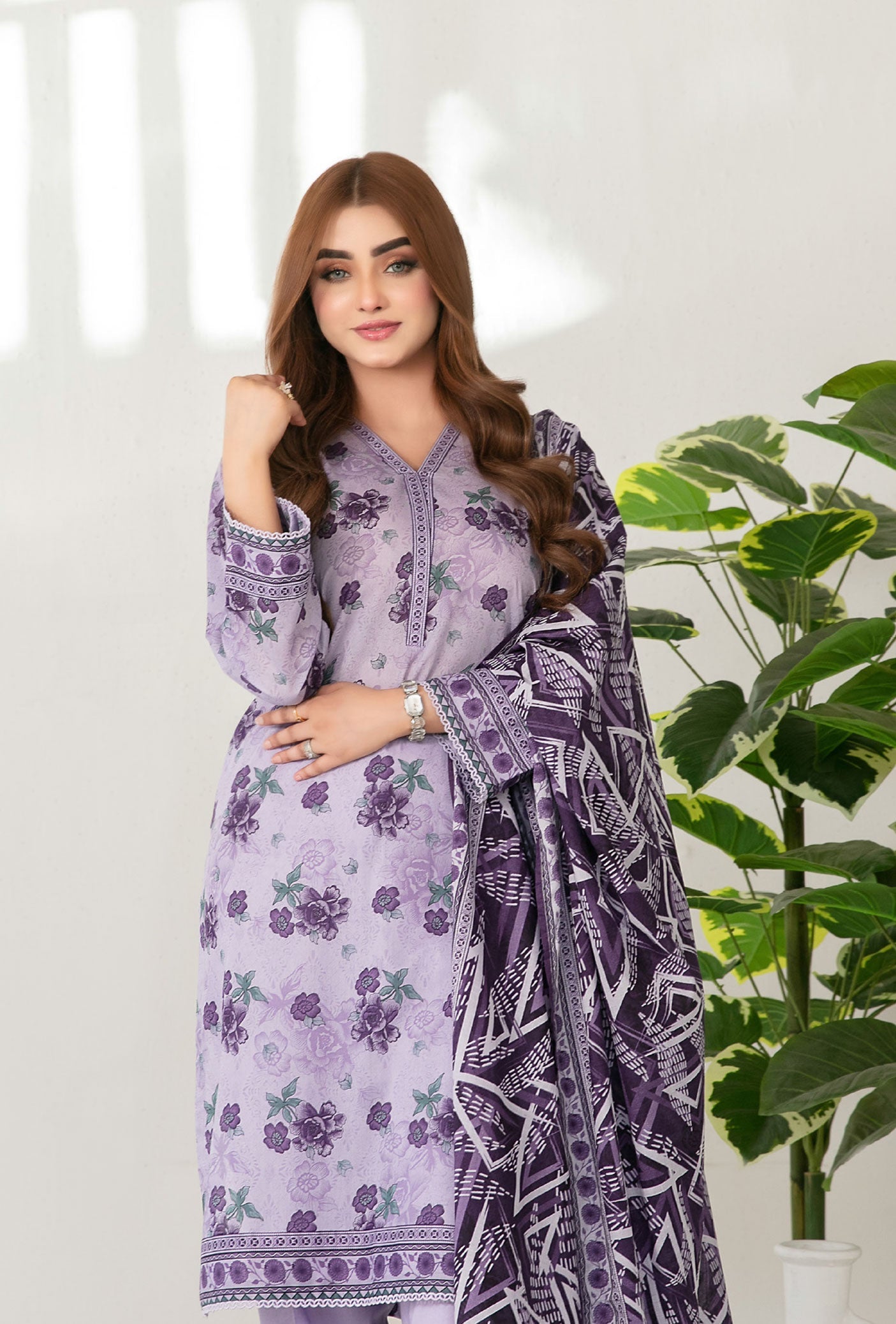 Lavender Taupe Stitched Lawn suit with Lawn Rottayu Printed Dupatta