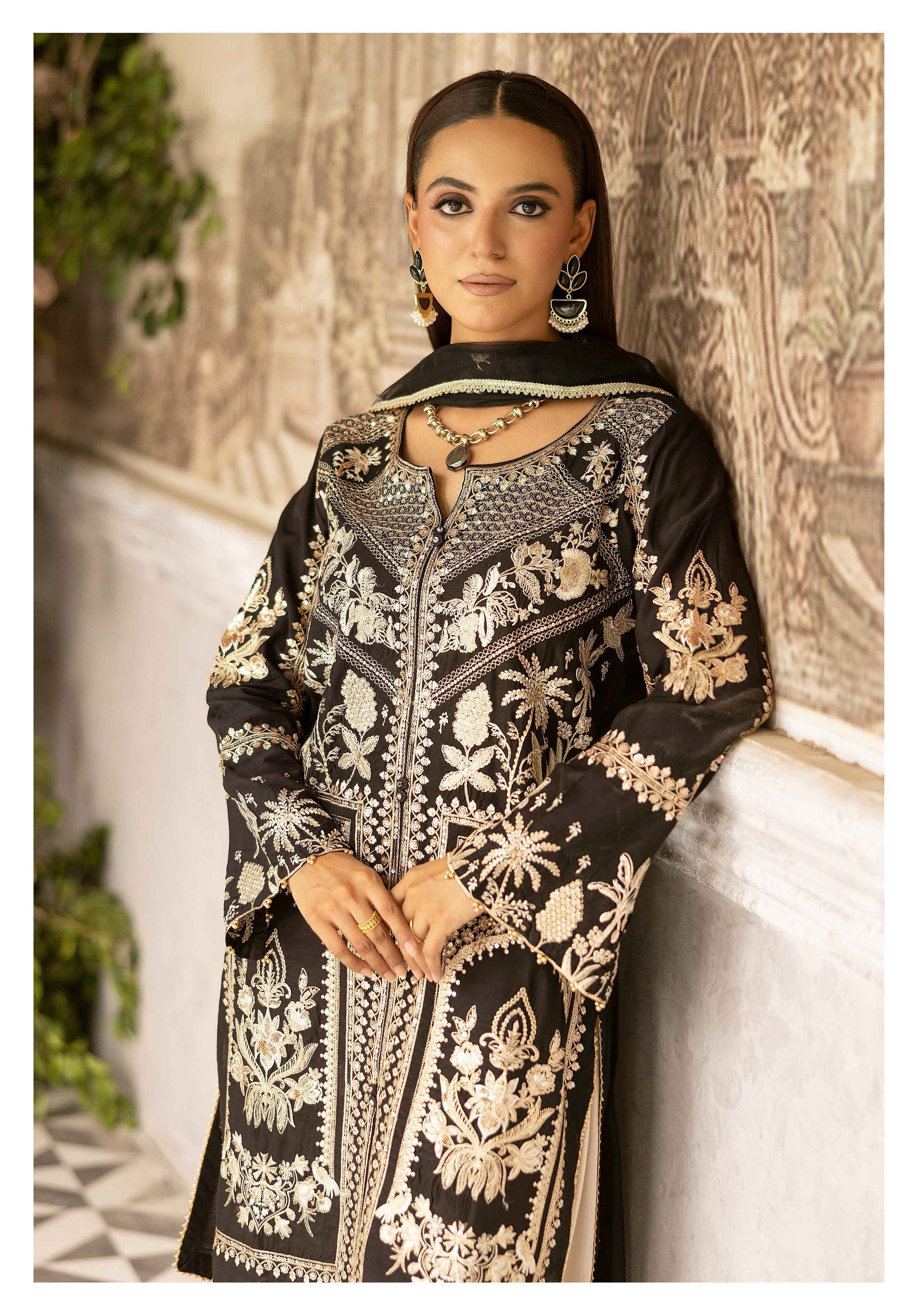 Black Luxury Embroidered 3-Piece Suit with Organza Dupatta & Tulip Shalwar
