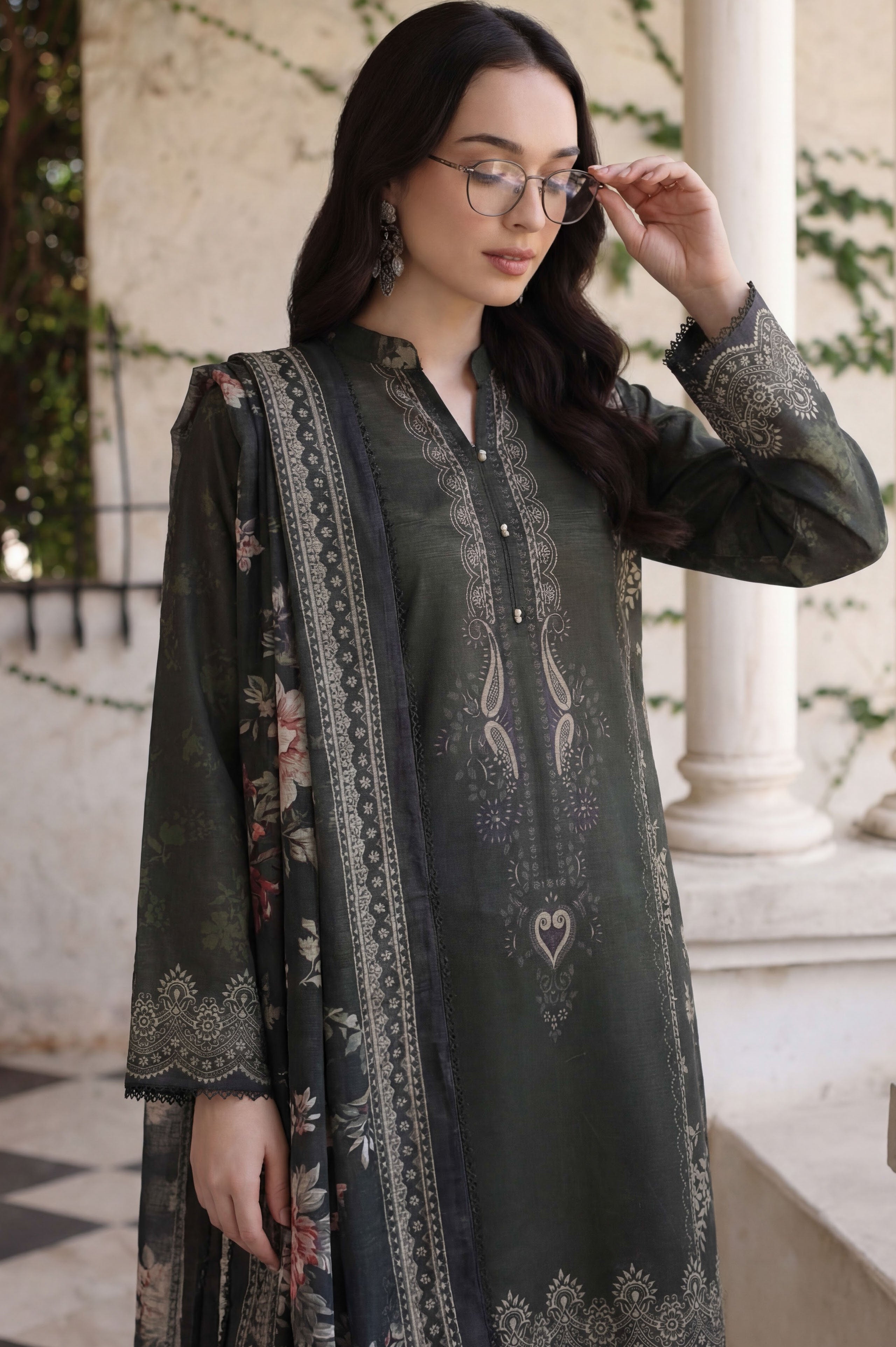 charcoal grey 3pc Lawn Stitched Suit