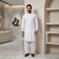 214 white Simple and sophisticated collarless suit
