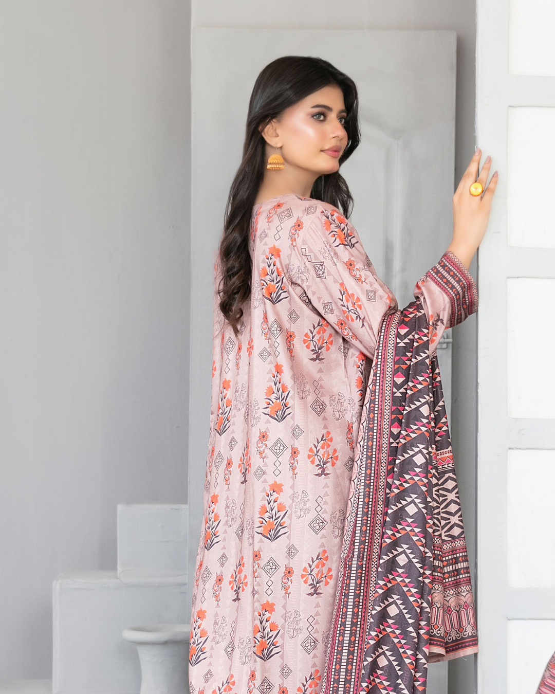 Dusty Pink Floral Digital Print Shawl Dupatta 3-Piece Suit – Dilnur Collection