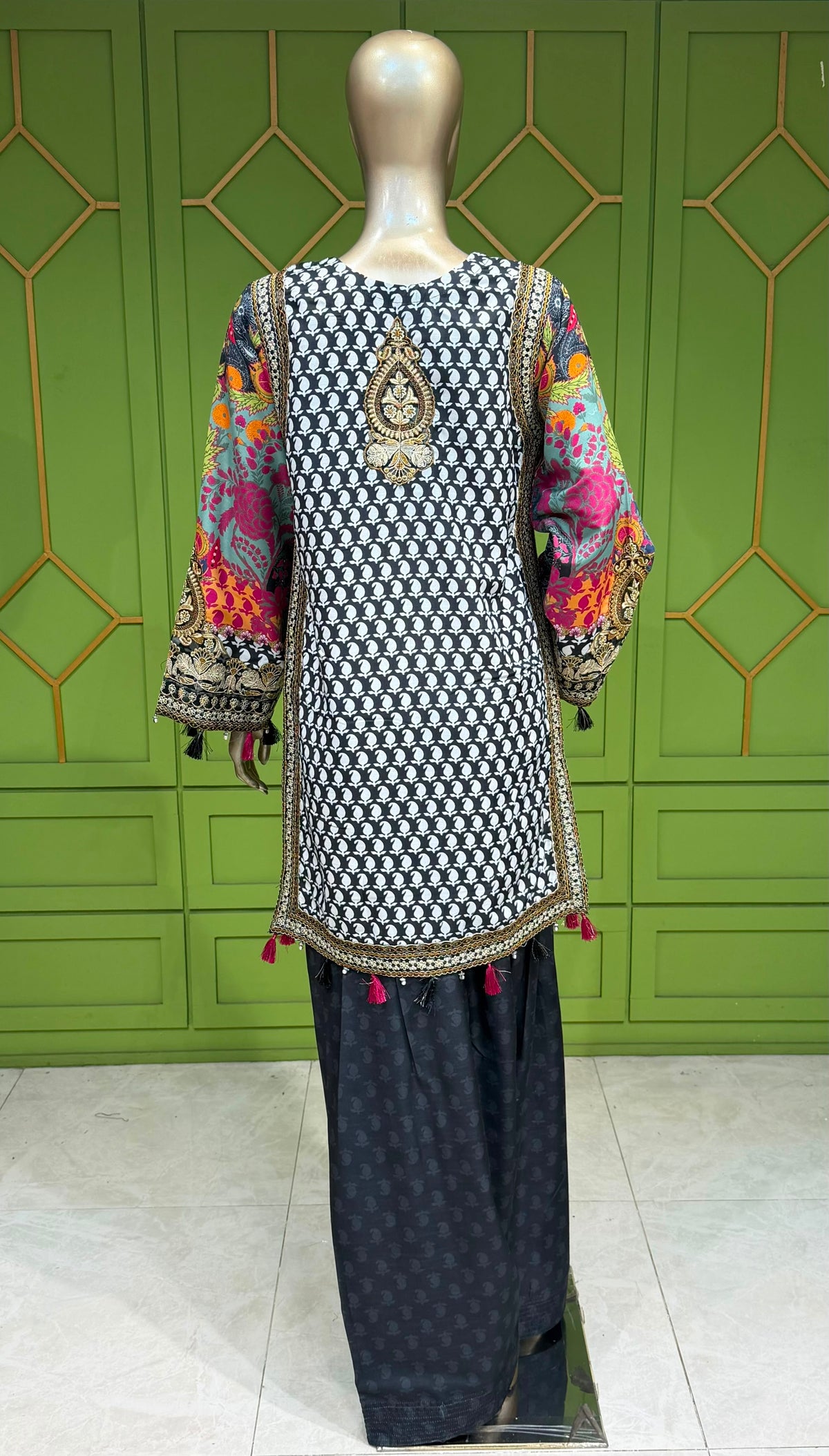 Black floral kameez with farshi Shalwaar 3pc outfit