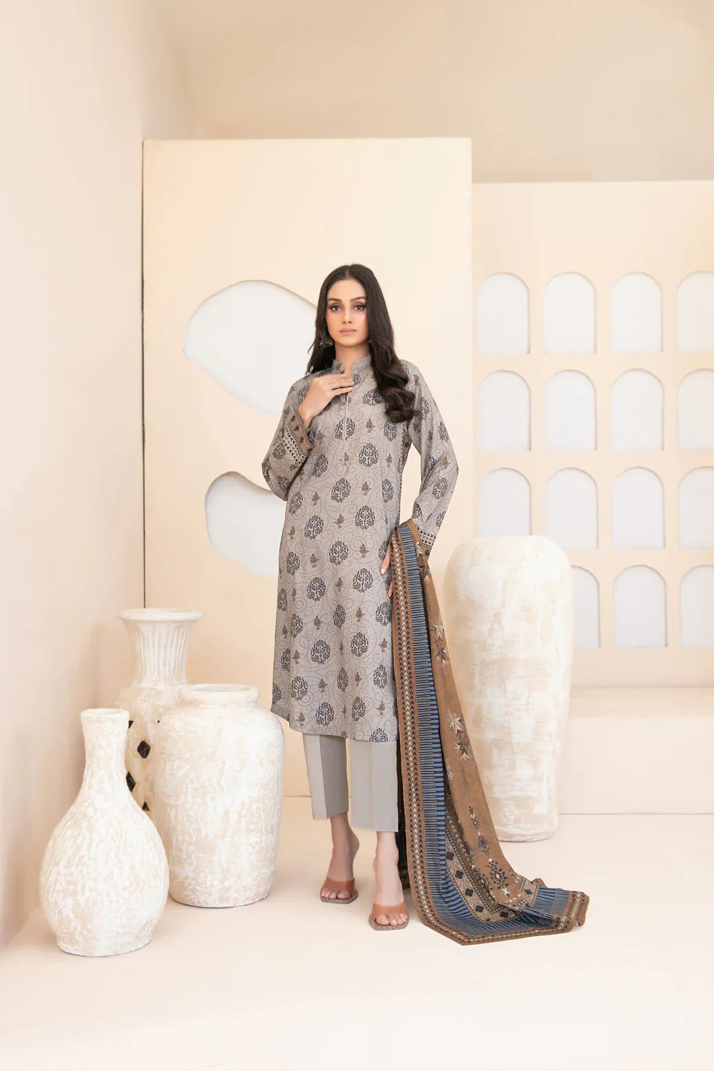 3pc light grey with blue print and contrast brown shawl