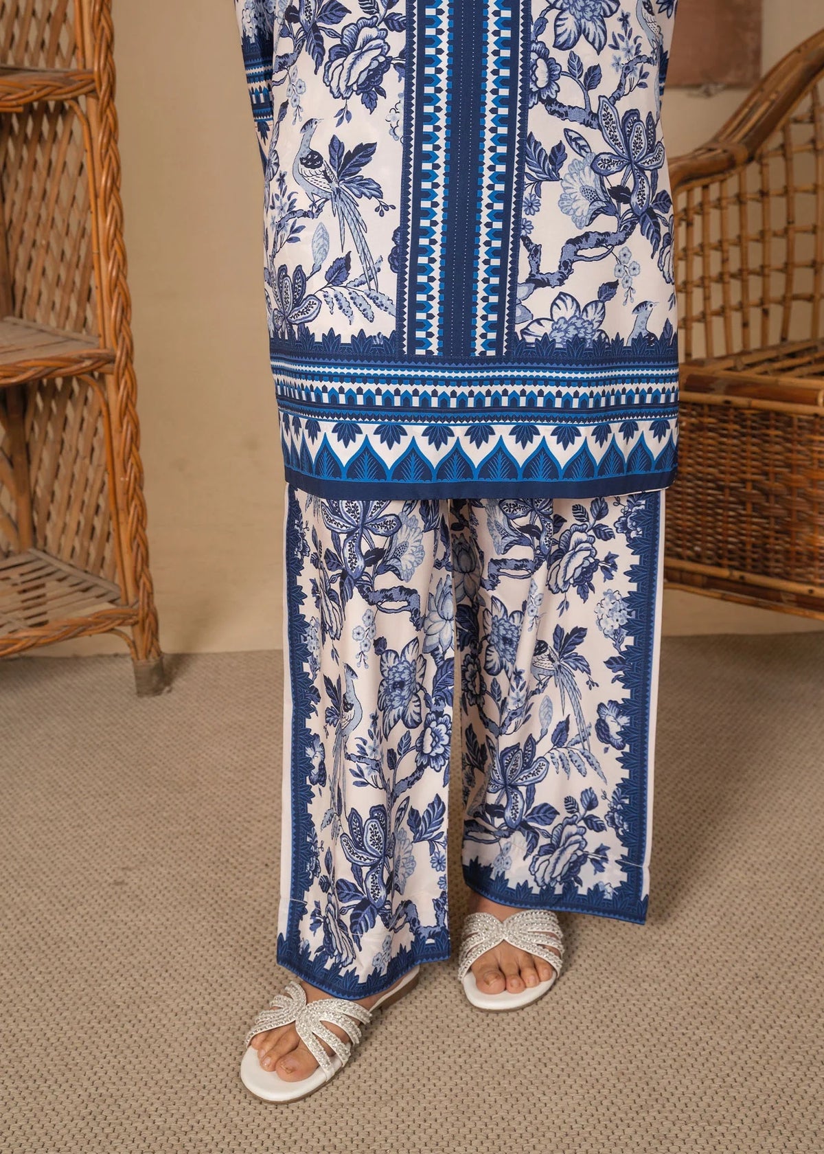 EL-1039 Lucent – Royal Blue Printed 2-Piece Poly Lawn Suit